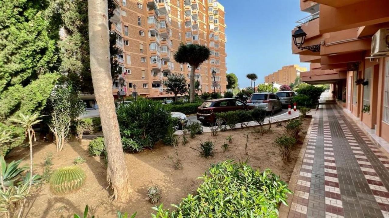 Great In The Piscis Building, Located In Coast * Benalmádena