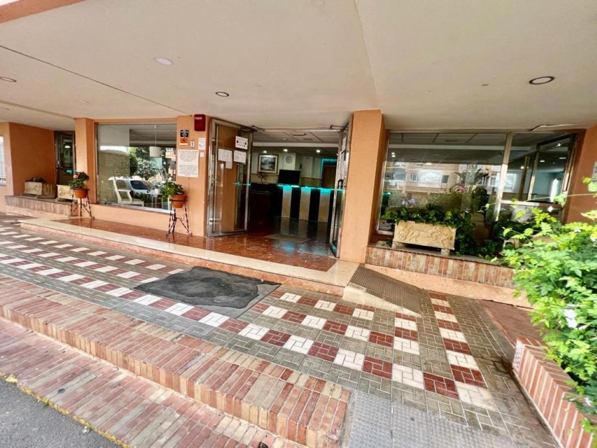 Great In The Piscis Building, Located In Coast Appartement