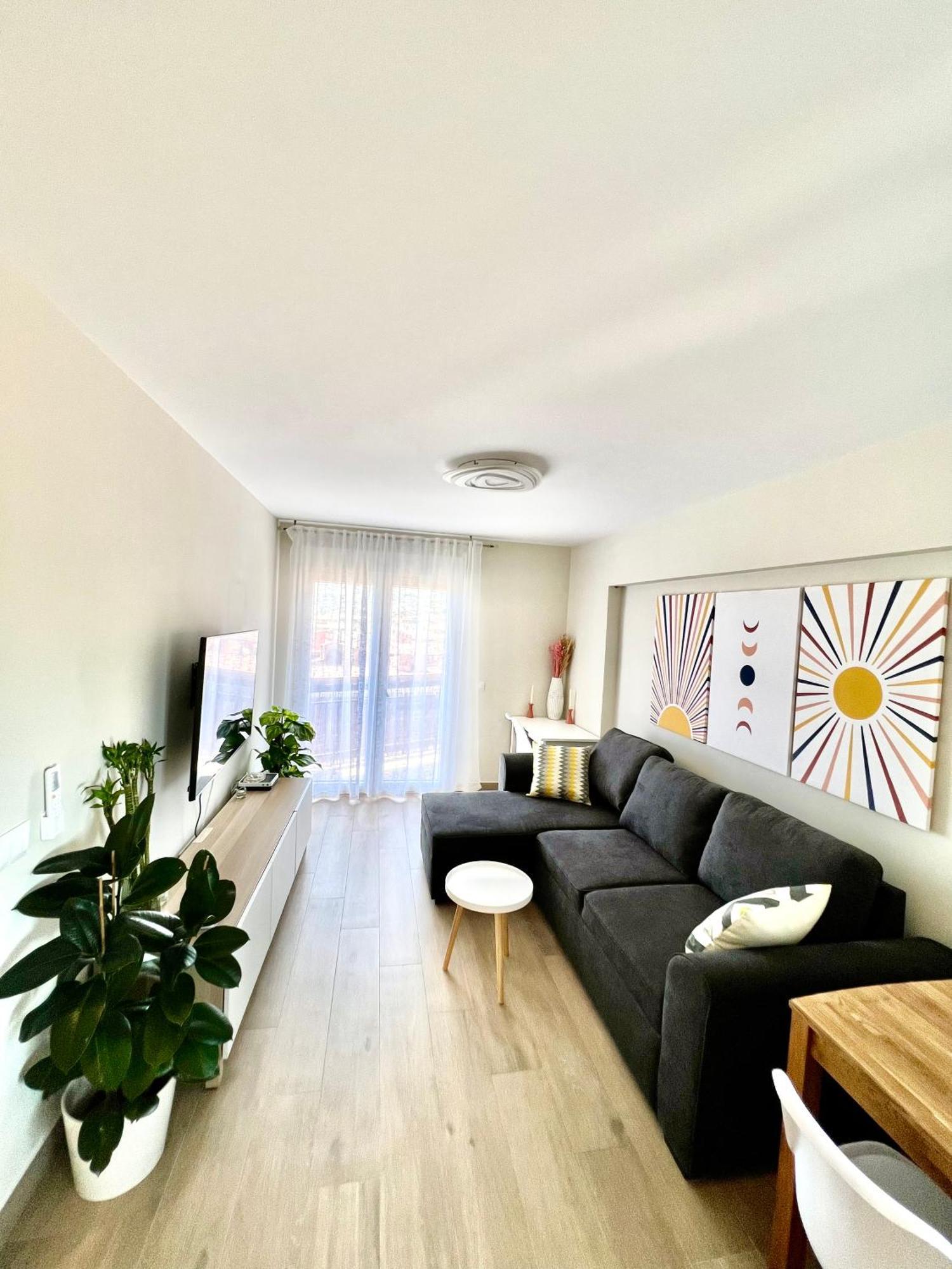 Apartment Great In The Piscis Building, Located In Coast Benalmádena