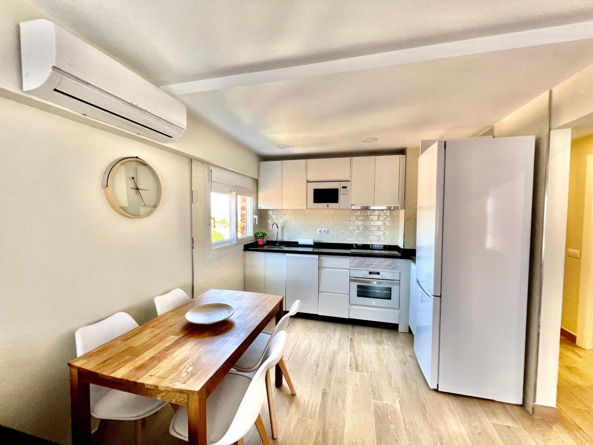 Great In The Piscis Building, Located In Coast Benalmádena